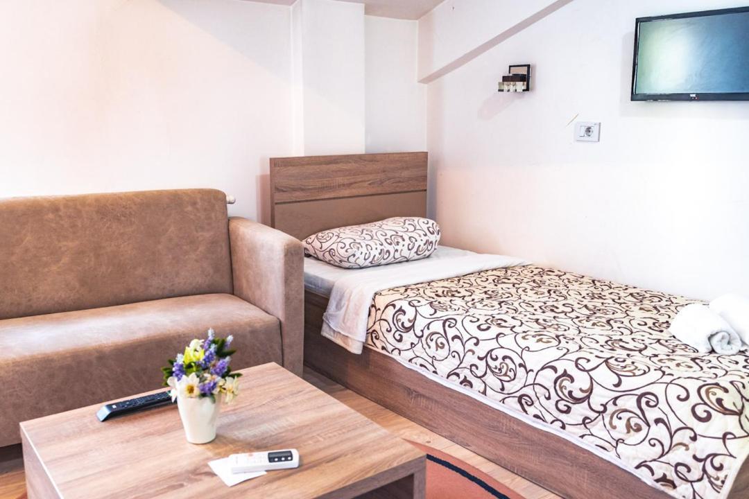 Hotel Zeleni Vir Ni المظهر الخارجي الصورة